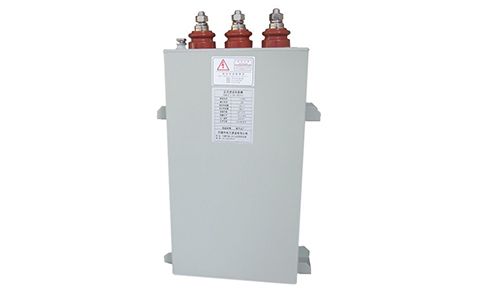 電容器在直流穩(wěn)態(tài)電路中可有電流通過？